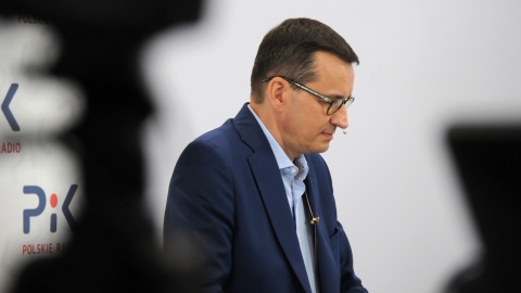 Premier Mateusz Morawiecki w studiu Polskiego Polskiego Radia PiK. Fot. Ireneusz Sanger