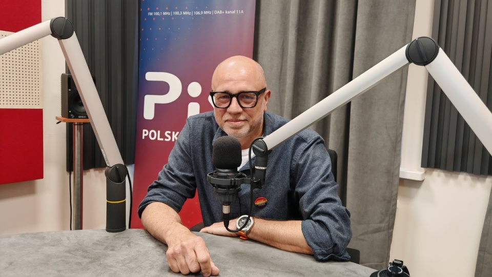 Dr Arkadiusz Kierys w toruńskim studiu PR PiK. / Fot. Zdzisław Nawrat