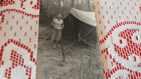 Stare fotografie zrobione podczas jednego z pobytów Wandy Błeńskiej w naszym regionie. Fot. Adriana Andrzejewska-Kuras