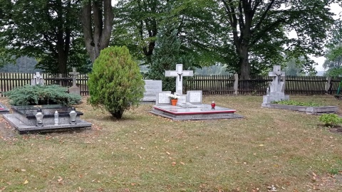 Przykościelny cmentarz we wsi Orle. Fot. nadesłane