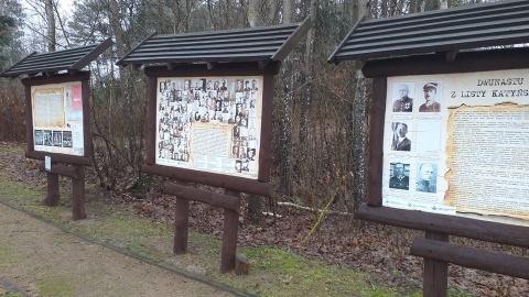 Leśnikom zamordowanym w zbrodni katyńskiej poświęcono obelisk w Wierzchlesie i tablicę w siedzibie Regionalnej Dyrekcji Lasów Państwowych w Toruniu. Fot. Adriana Andrzejewska-Kuras