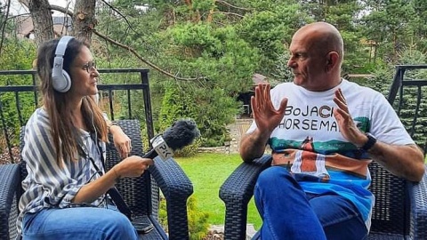 O swoich rowerowych podróżach Jarosław Kaptajn opowiedział Adrianie Andrzejewskiej-Kuras. Fot. facebook.com/jaroknarowerze