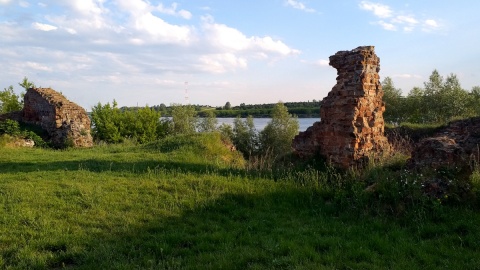 Wojciech Buller co rusz odkrywa nieznane historie związane z Bobrownikami. Fot. Adriana Andrzejewska-Kuras