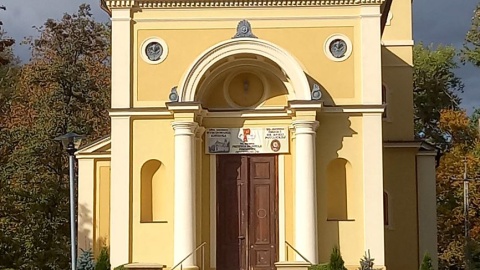 Dawna kaplica rodziny Potulickich, obecnie kościół pod wezwaniem Zwiastowania Najświętszej Marii Panny. Fot. Michał Słobodzian