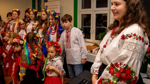 Dla dzieci śpiewanie ukraińskich pieśni to szansa na kontakt z językiem i poznanie historii swojej ojczyzny. Fot. facebook.com/olena.maruniak.7
