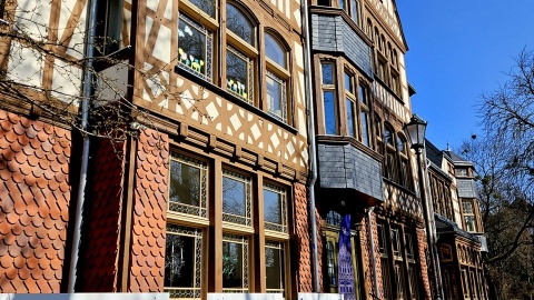 W budynku przy ul. Bydgoskiej 50-52 w Toruniu, mieści się hostel i kawiarenka, w której pracują osoby z niepełnosprawnościami. Fot. Adriana Andrzejewska-Kuras/PR PiK