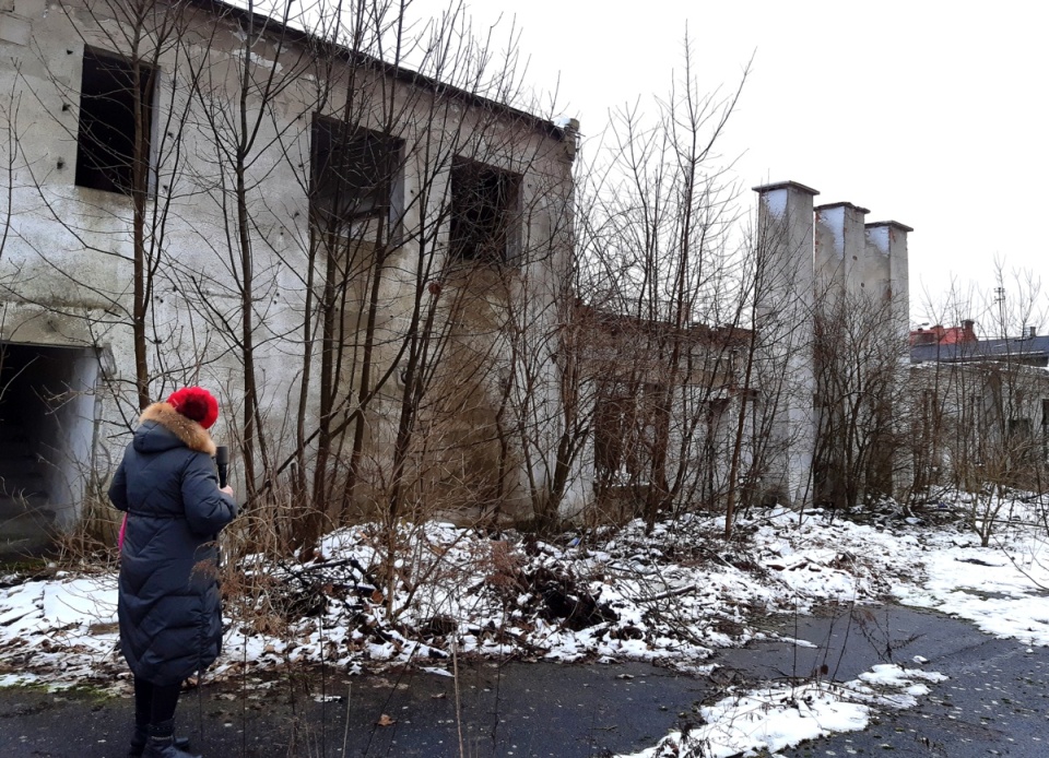 Ruiny dawnej masarni szpecą Więcnork, a właściciele nieuchwytni... i tak mija kolejny rok. Fot. Henryk Żyłkowski