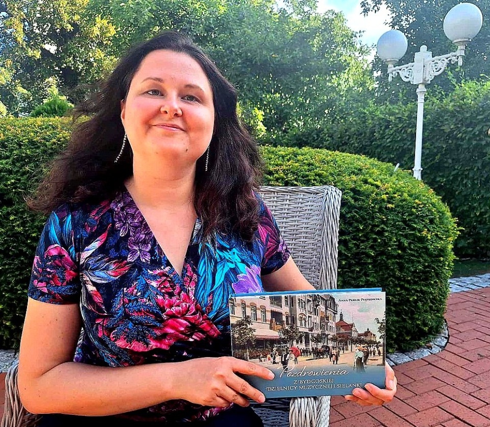 Anna Perlik-Piątkowska prezentuje swój album. Fot. Bogumiła Wresiło/PR PiK