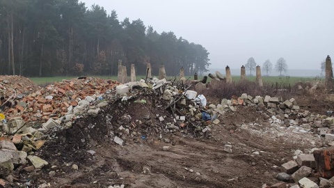 Czy na teren żwirowni w Koronowie trafiają śmieci? Fot. Społeczna Komisja Infrastruktury i Transportu Publicznego w Koronowie