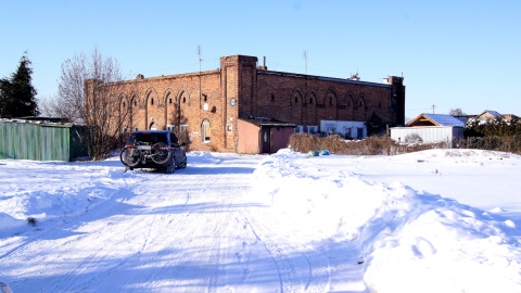 Tajemniczy obiekt na drodze Ostromecko-Dąbrowa Chełmińska. Fot. Henryk Żyłkowski