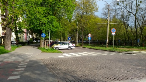 Czy na każdym skrzyżowaniu przy ul. Bydgoskiej w Toruniu potrzebna jest sygnalizacja świetlna? Fot. Adriana Andrzejewska-Kuras