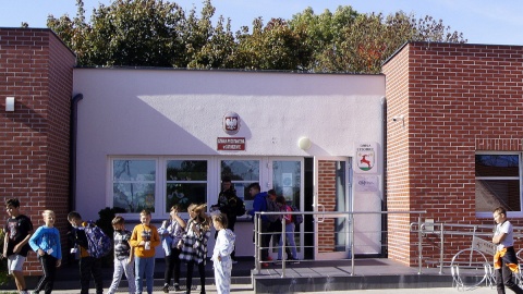 Gdzie tkwi problem z dowozem dzieci do szkoły w Ostaszewie? Fot. Henryk Żyłkowski