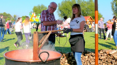 Co roku ze Święta Śliwki w Strzelcach Dolnych relacje zdaje Andrzej Krystek. Fot. ArkadiuszBuziak/arch. PR PiK