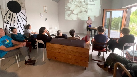 Zajęcia w domku rezydencyjnym w Kozielcu. Fot. nadesłane
