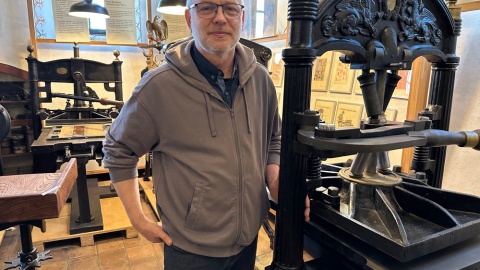 Wizyta w Grębocinie. Właściciel i dyrektor muzeum Dariusz Subiocz/fot. Tomasz Kaźmierski