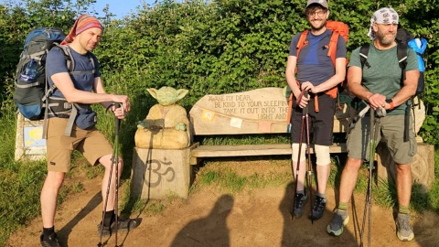 Bohaterowie reportażu pt. „Kilometry wgłąb siebie” - Mateusz, Michał i Jacek. Fot. nadesłane