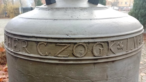Dzwon ma specjalnie przygotowane miejsce na toruńskich Wrzosach. Fot. Michał Zaręba/PR PiK
