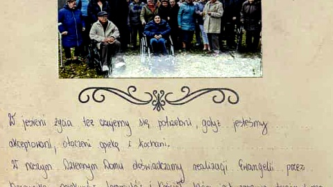 Podopieczni 31 Domów Dziennego Pobytu napisali życzenia do papieża. Fot. nadesłane
