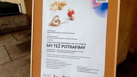 Z wizytą na wystawie Rękodzieła Osób z Niepełnosprawnościami pt. „My też potrafimy”. Fot. nadesłane