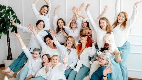 Czerpiąc z siły teatru, wydobywają swoją kobiecą moc. Fot. Julia Marszewska/nadesłane