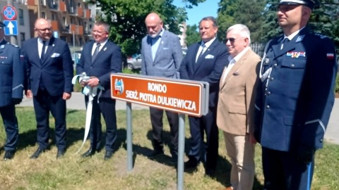 Imieniem sierżanta Piotra Dulkiewcza nazwano rondo w Toruniu. Fot. Michał Zaręba/PR PiK