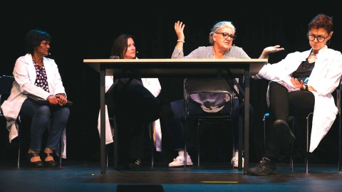 Grupa teatralna „ONKO-świat” przygotowuje się do kolejnego spektaklu. Fot. nadesłane