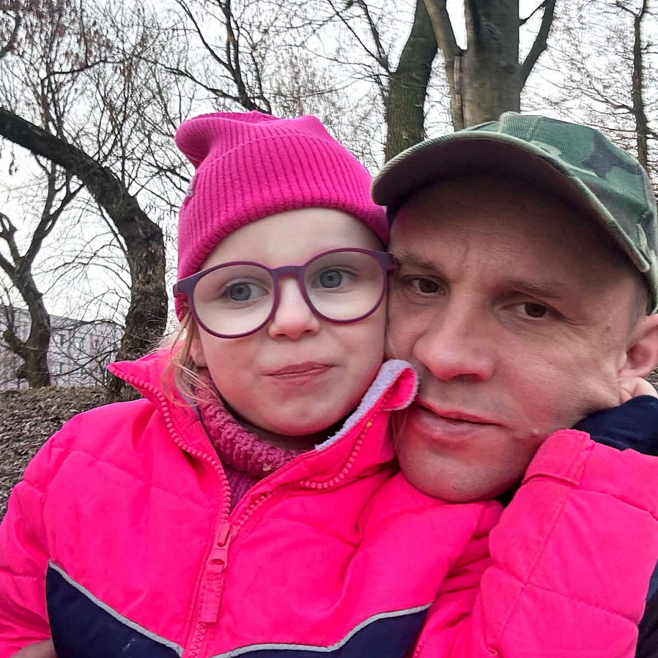 Mała Ola Ślęzak z Torunia i jej Tata. Fot. nadesłane