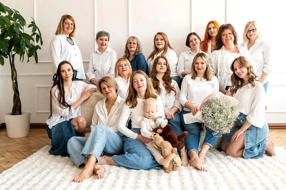 Czerpiąc z siły teatru, wydobywają swoją kobiecą moc. Fot. Julia Marszewska/nadesłane