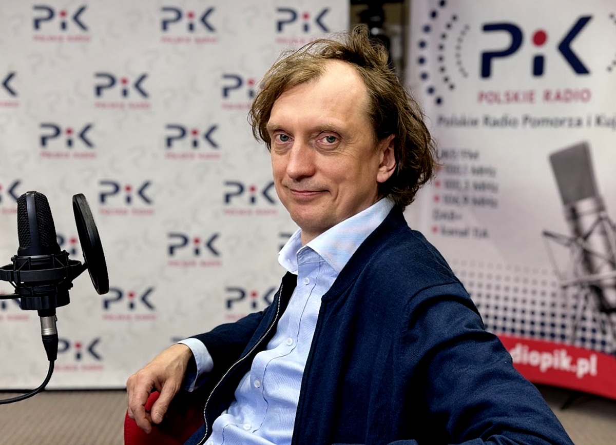 Paweł Szkotak w studiu Polskiego Radia PiK. Fot. Magda Jasińska
