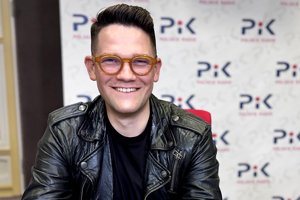 Mikołaj Gąsiewski w studiu Polskiego Radia PiK. Fot. Magda Jasińska/PR PiK