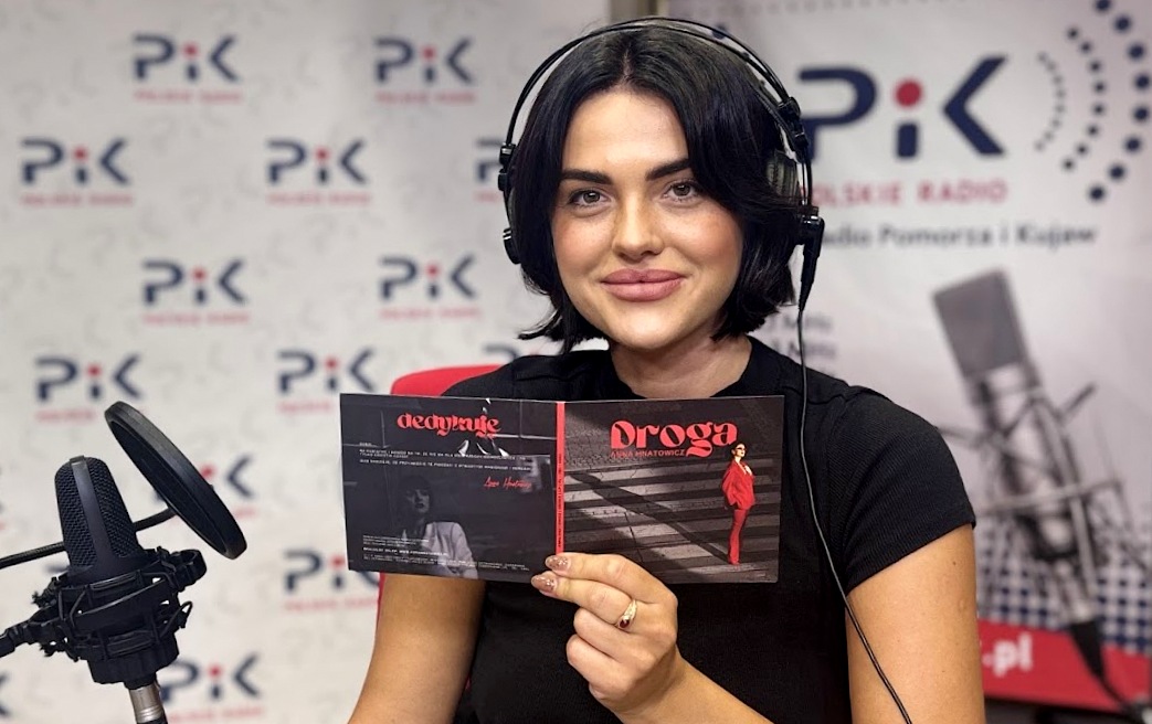 Anna Hnatowicz w studiu Polskiego Radia PiK. Fot. Magda Jasińska/PR PiK