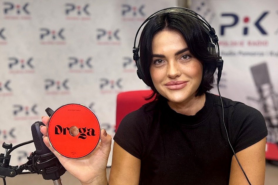 Anna Hnatowicz w studiu Polskiego Radia PiK. Fot. Magda Jasińska/PR PiK