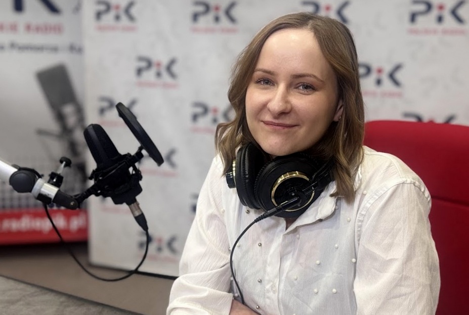 Klaudia Kaczyńska w studiu Polskiego Radia PiK. Fot. Magda Jasińska/PR PiK