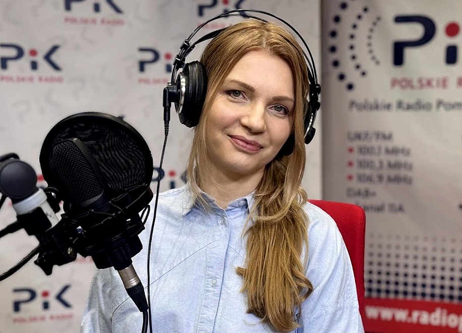 Emilia Pawłowska w studiu Polskiego Radia PiK. Fot. Magda Jasińska/PR PiK