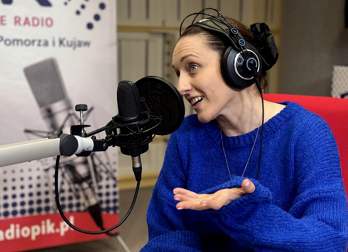 Edyta Krzemień w studiu Polskiego Radia PiK. Fot. Magda Jasińska/PR PiK