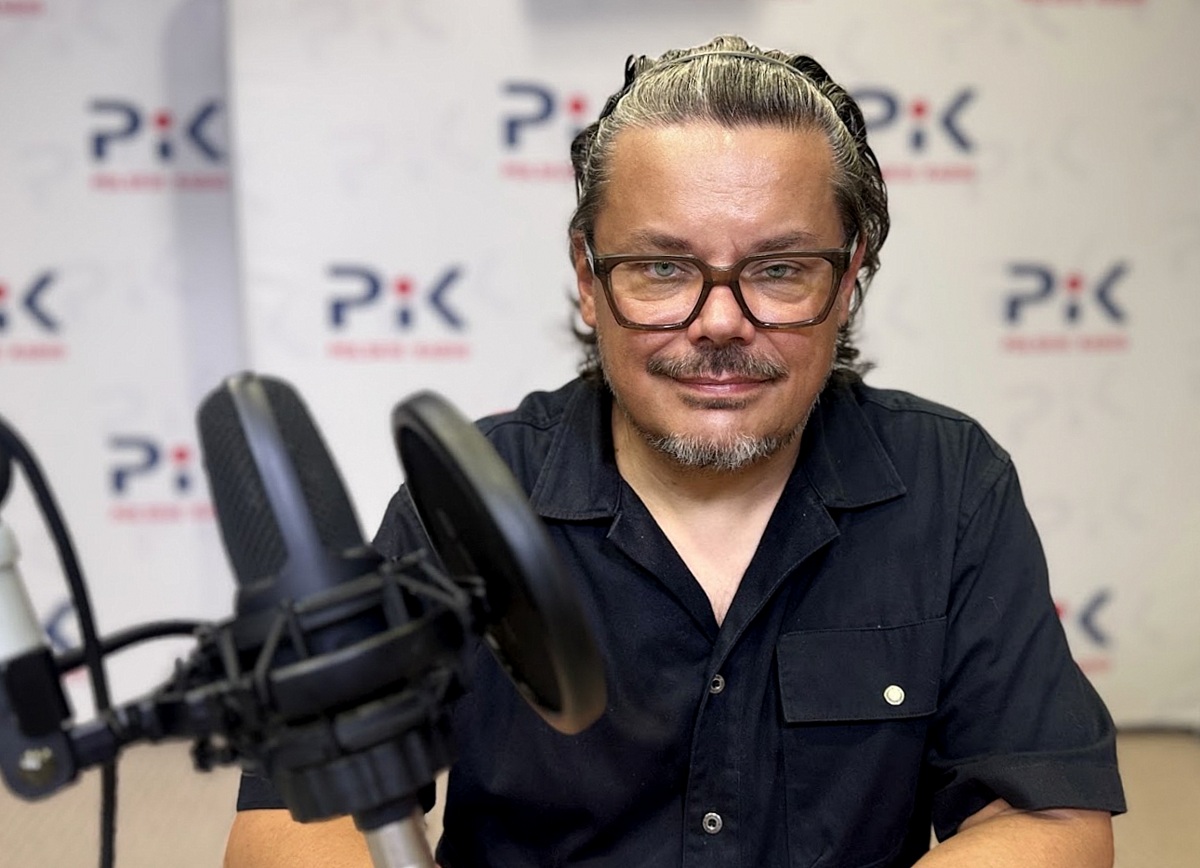 Mariusz Napierała w studiu Polskiego Radia PiK. Fot. Magda Jasińka/PR PiK
