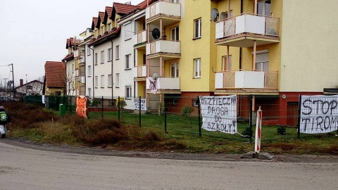 Mieszkańcy Lubicza Dolnego pod Toruniem nie chcą, by przez wieś jeździły ciężarówki. Fot. Adriana Andrzejewska