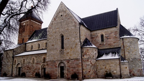 Kolegiata św. Piotra i Pawła w Kruszwicy, to najstarsza świątynia na Kujawach i jedna z najstarszych w Polsce. Fot. Henryk Żyłkowski