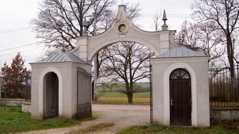 Czy mieszkańcy gminy Kijewo Królewskie pogodzili się z utratą należącego ongiś do gminy pałacu? Fot. Henryk Żyłkowski