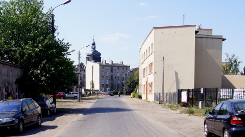 Na ulicy Nowej w Bydgoszczy od 30 lat nie ma chodników. Fot. Henryk Żyłkowski