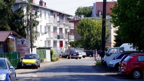 Na ulicy Nowej w Bydgoszczy od 30 lat nie ma chodników. Fot. Henryk Żyłkowski