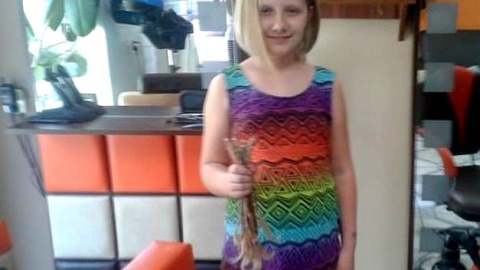 W kilku salonach fryzjerskich w Brodnicy i Rypinie można obciąć długie włosy i przekazać je na rzecz fundacji "Rak