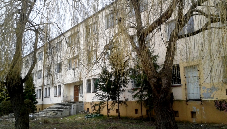 Cztery lata temu miasto przekazało szkole budynek po internacie Zespołu Szkół Budowlanych. Fot. Monika Siwak-Waloszewska