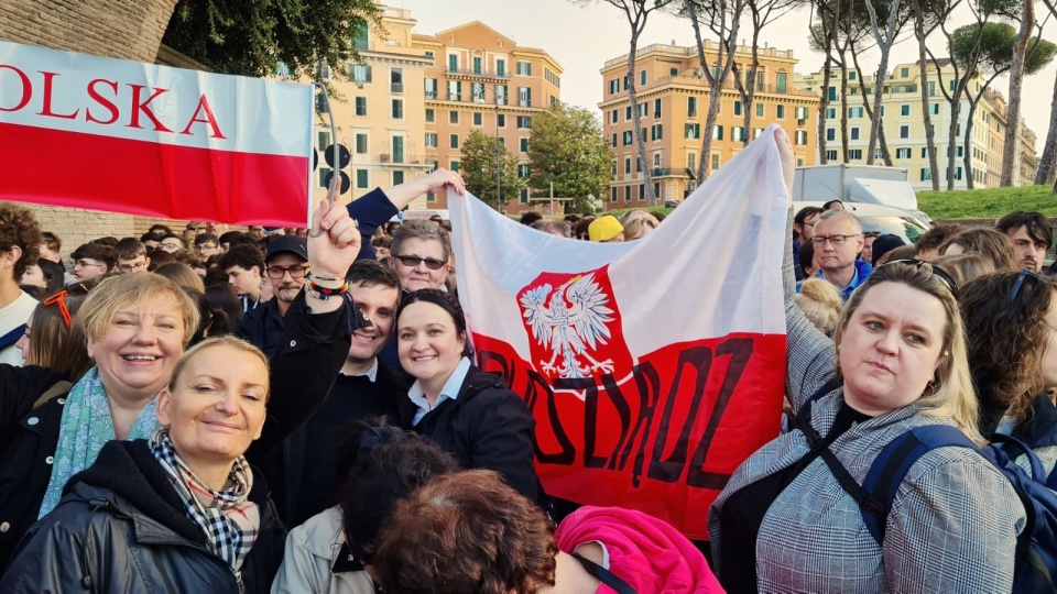 Wśród pielgrzymów, którzy uroczyście pożegnali papieża Franciszka, były osoby z naszego regionu/fot: Monika Folborska