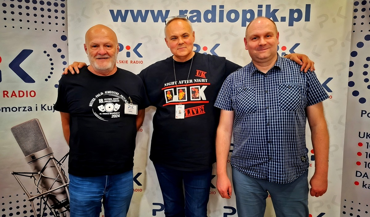 Ryszard Bazarnik (L) oraz Sławomir Bożko (P) ze Stowarzyszenia Inicjatyw Niezależnych „Progres” z wizyrtą w studiu Polskiego Radia PiK. Fot. Jan Duks/PR PiK
