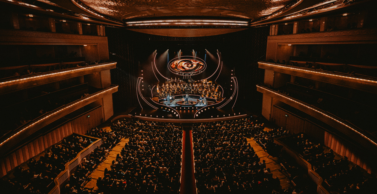 EDYTA BARTOSIEWICZ i SINFONIA VARSOVIA - 11 marca 2025 - Teatr Wielki w Warszawie. Fot. materiały promocyjne