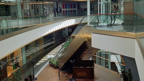Centrum Handlowe „Drukarnia”. Stoi w centrum Bydgoszczy. Ma ogromny potencjał, a jednak od wielu miesięcy świeci pustkami. Fot. Michał Słobodzian