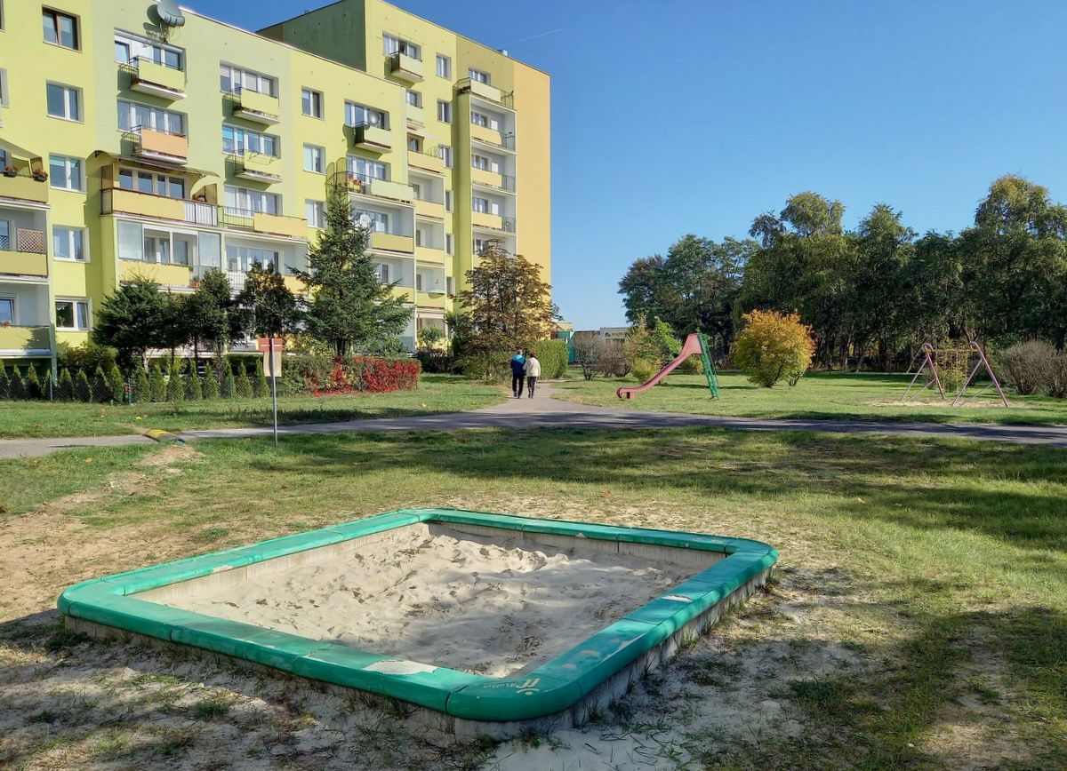 Czy na osiedlu „blokowisk” jest za dużo placów zabaw i miejsc wypoczynku? Fot. Michał Słobodzian