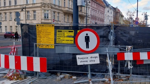 Wykopy, zamknięte na długo ulice. To może wyprowadzić z równowagi kierowców. Fot. Zaneta Walentyn