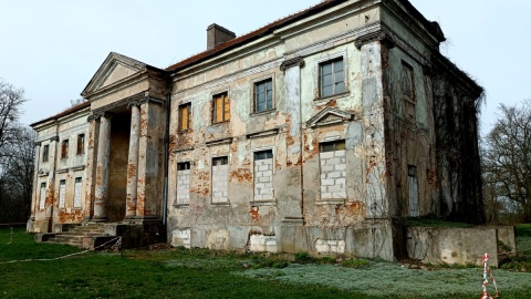 Pałac w Nawrze ma szanse na odrodzenie. Fot. Żaneta Walentyn/arch. PR PiK